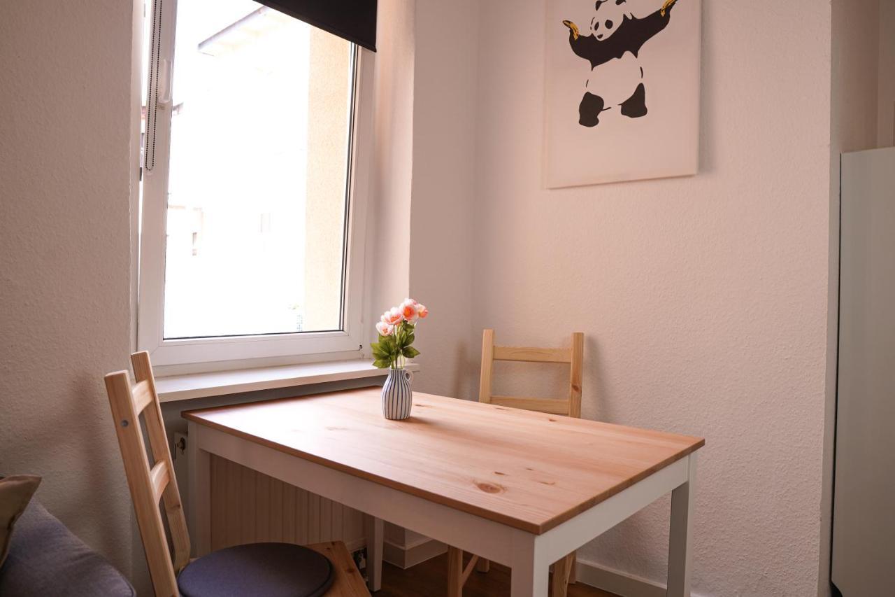 Fullhouse - Halle - T28 - Panda Apartment Экстерьер фото